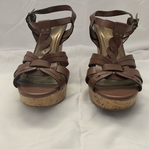 SBICCA of California Brown Platform Wedge Sandals - Picture 1 of 9